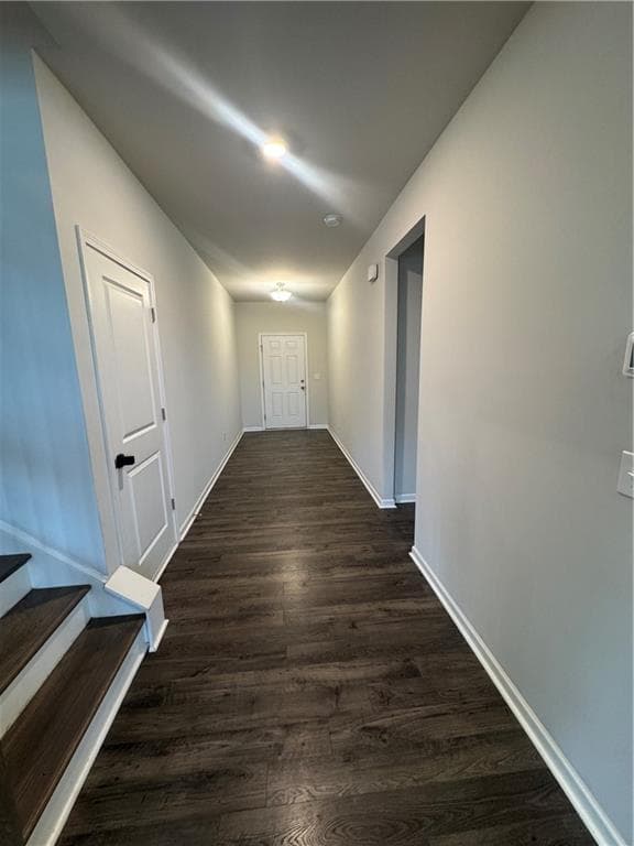 7 bedroom, 6 bathroom, 3,123 sq ft single family residence for rent at 719 Saffron Boulevard, Lawrenceville, GA 30045 for $4,500 a month — photo 2