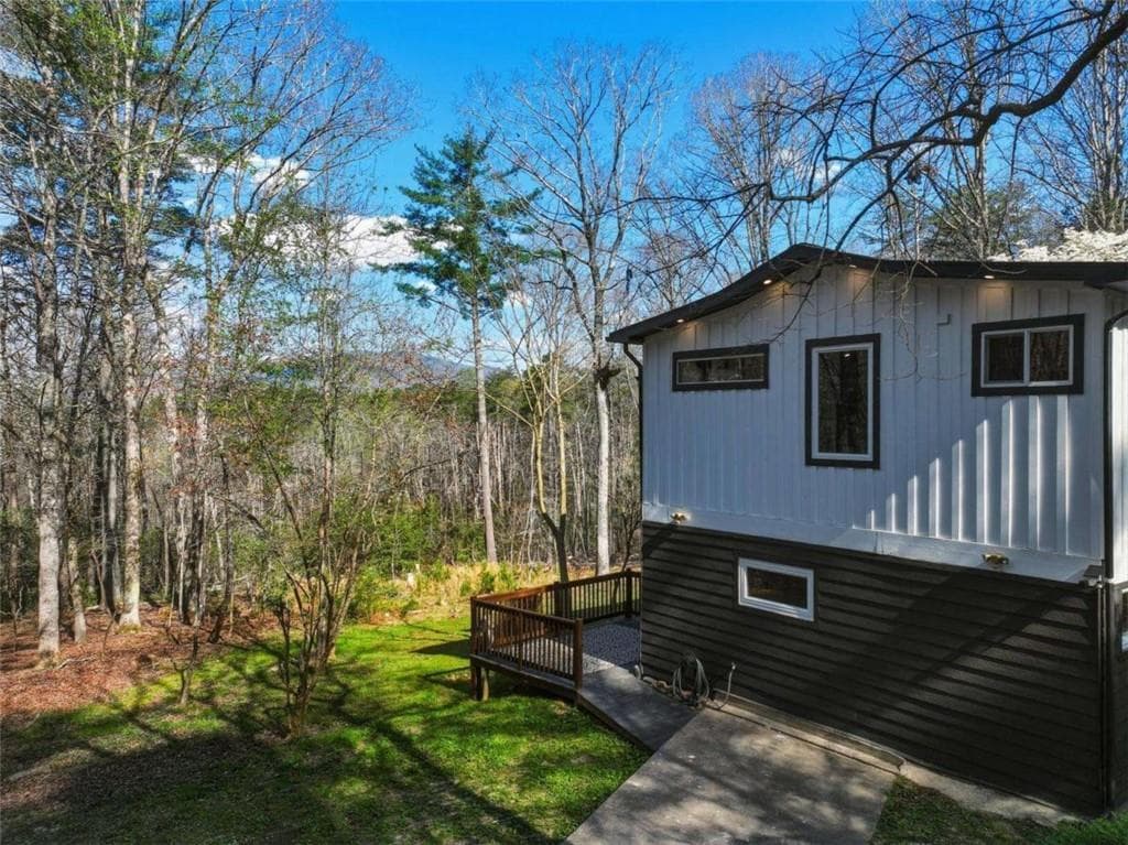 3 bedroom, 4 bathroom, 1,848 sq ft single family residence for sale at 361 Rising Star Road, Ellijay, GA 30536 — photo 4