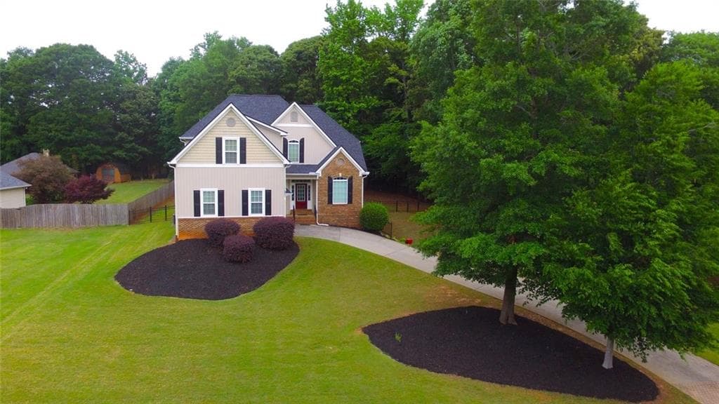 4 bedroom, 3 bathroom, 4,256 sq ft single family residence for sale at 194 Palmer Court, Jefferson, GA 30549 — photo 2