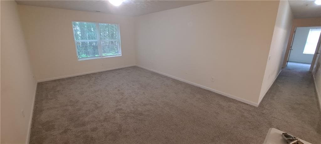 3 bedroom, 2 bathroom, 1,292 sq ft condominium for rent at 7104 Fairington Ridge Circle, Lithonia, GA 30038 for $1,250 a month — photo 2