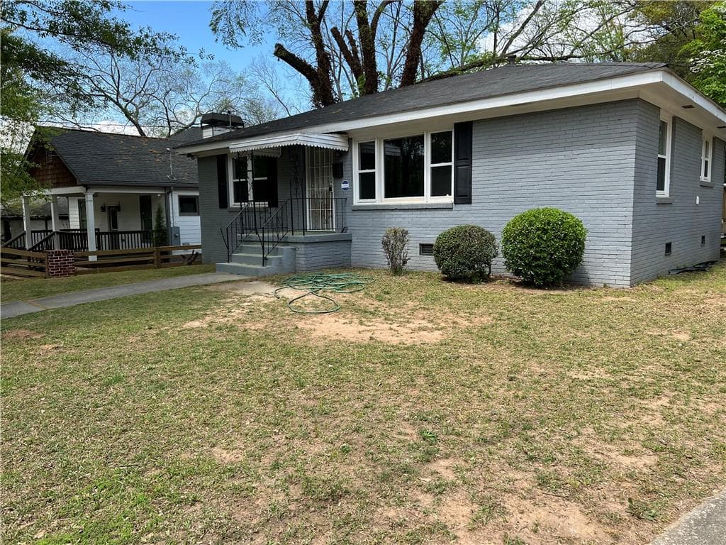 3 bedroom, 2 bathroom, 1,040 sq ft single family residence for rent at 1201 SW westview drive, Atlanta, GA 30310 for $2,050 a month — photo 2