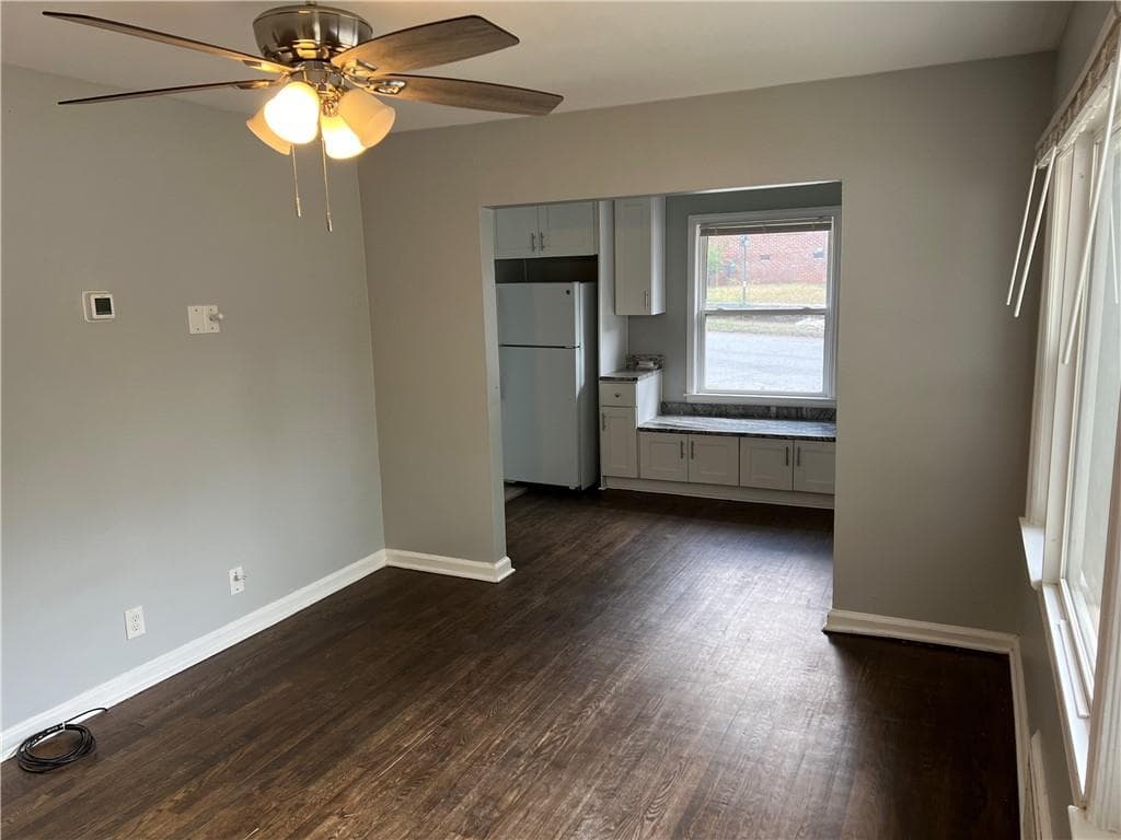3 bedroom, 2 bathroom, 1,040 sq ft single family residence for rent at 1201 SW westview drive, Atlanta, GA 30310 for $2,050 a month — photo 5