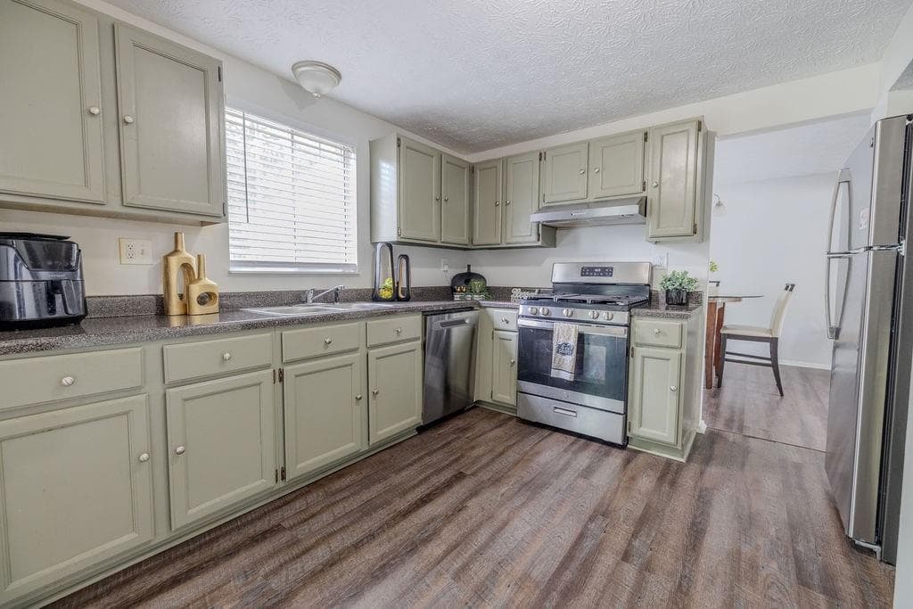 3 bedroom, 3 bathroom, 1,439 sq ft single family residence for rent at 2073 Raintree Place, Lithonia, GA 30058 for $1,750 a month — photo 10