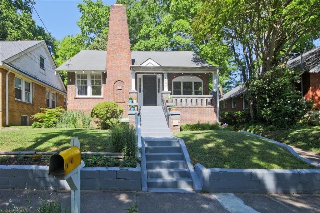 5 bedroom, 2 bathroom, 1,879 sq ft single family residence under contract at 1405 Hartford Avenue, Atlanta, GA 30310