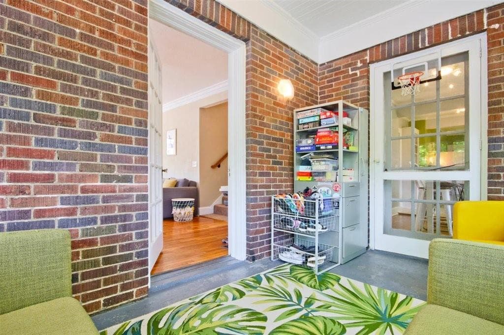 5 bedroom, 2 bathroom, 1,879 sq ft single family residence under contract at 1405 Hartford Avenue, Atlanta, GA 30310 — photo 10