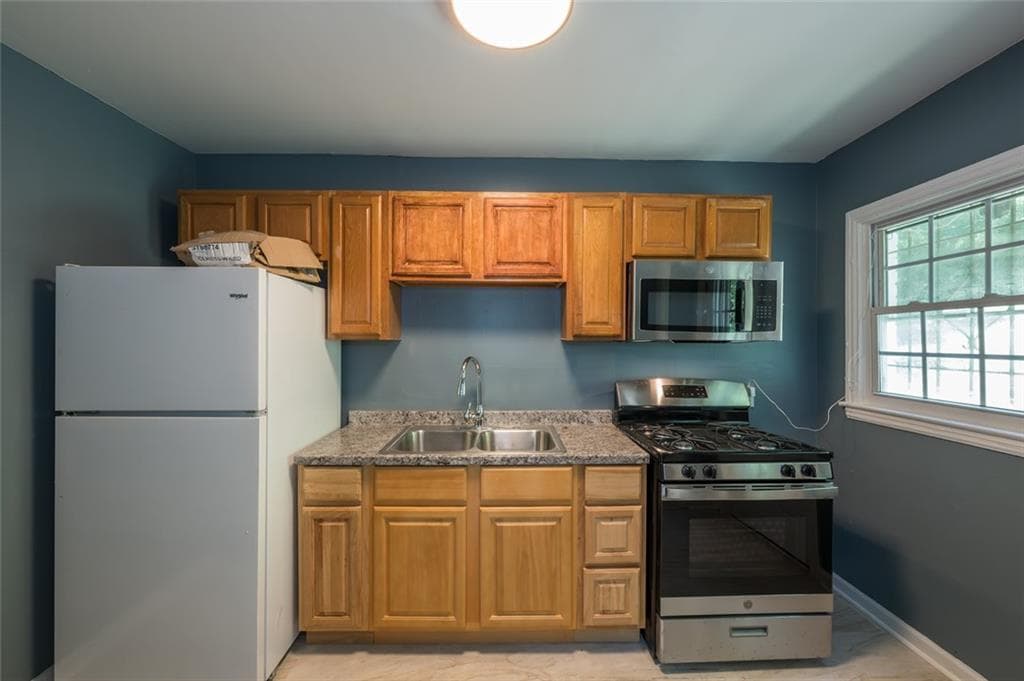 2 bedroom, 1 bathroom, 910 sq ft single family residence for rent at 1295 Westmont Road, Atlanta, GA 30311 for $1,350 a month — photo 7
