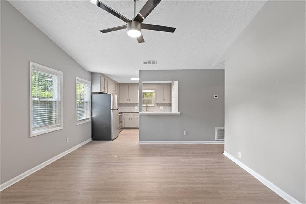 3 bedroom, 2 bathroom, 1,100 sq ft duplex for rent at 892 Five Forks Trickum Road, Lawrenceville, GA 30046 for $1,750 a month — photo 2