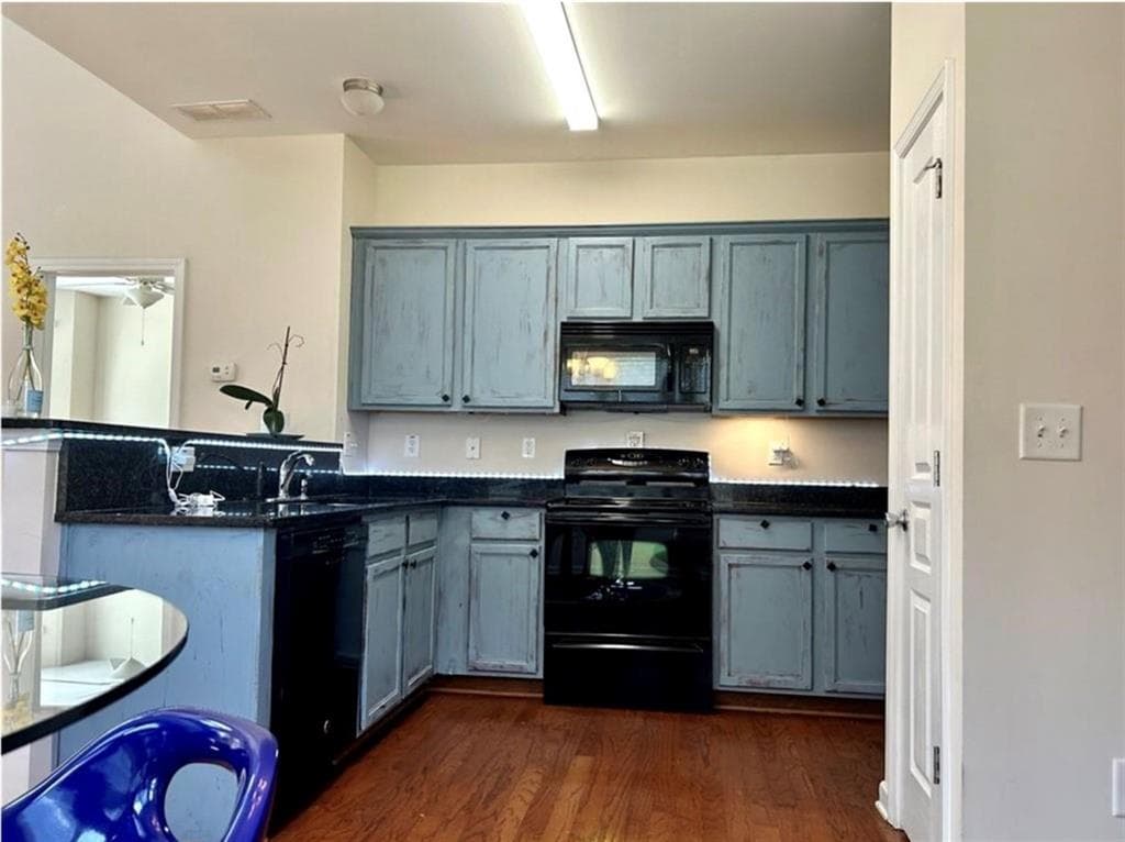 3 bedroom, 2 bathroom, 1,780 sq ft townhouse for rent at 220 Stone Park Drive, Woodstock, GA 30188 for $2,100 a month — photo 6
