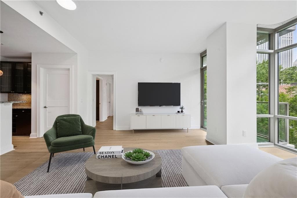 1 bedroom, 1 bathroom, 1,000 sq ft condominium for sale at 905 Juniper Street 316, Atlanta, GA 30309 — photo 5