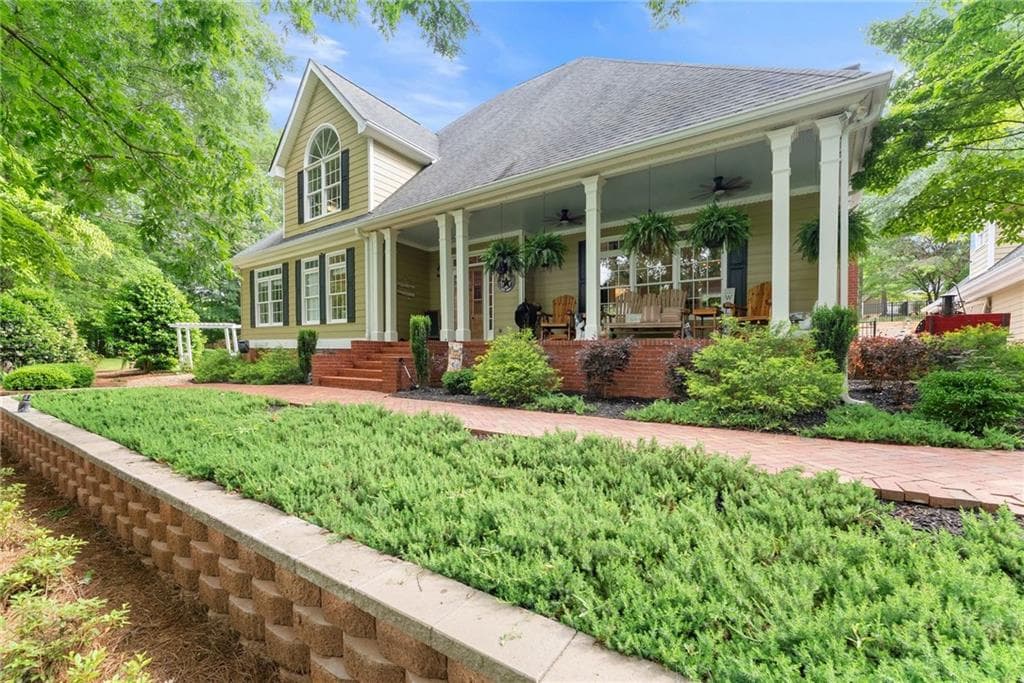 3 bedroom, 3 bathroom, 5,422 sq ft single family residence for sale at 2832 B Wilson Road, Commerce, GA 30529 — photo 4