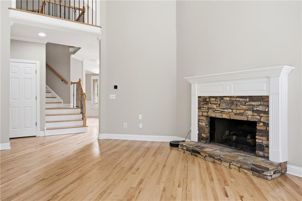 4 bedroom, 5 bathroom, 5,307 sq ft single family residence for sale at 6279 Creekstone Path, Cumming, GA 30041 — photo 6
