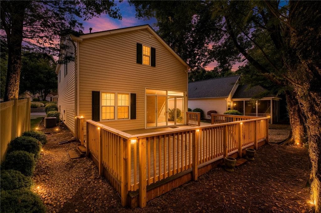 3 bedroom, 3 bathroom, 1,515 sq ft single family residence for sale at 3815 Glen Laurel Court, Cumming, GA 30040 — photo 3