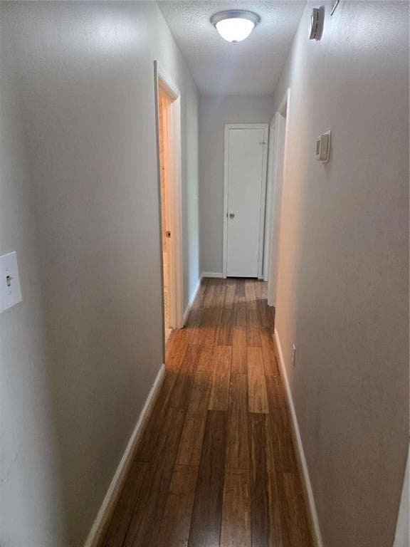 3 bedroom, 2 bathroom, 1,535 sq ft single family residence under contract at 8119 Taylor Road, Riverdale, GA 30274 — photo 3