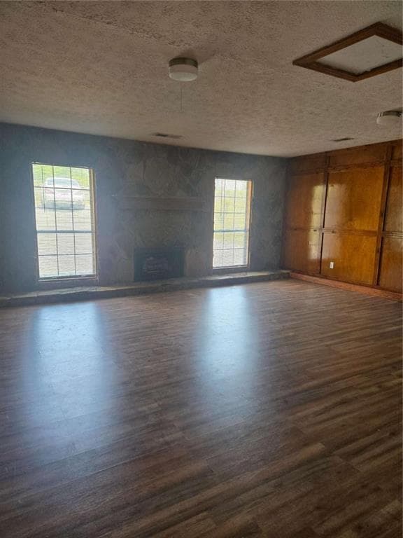 3 bedroom, 2 bathroom, 1,535 sq ft single family residence under contract at 8119 Taylor Road, Riverdale, GA 30274 — photo 4