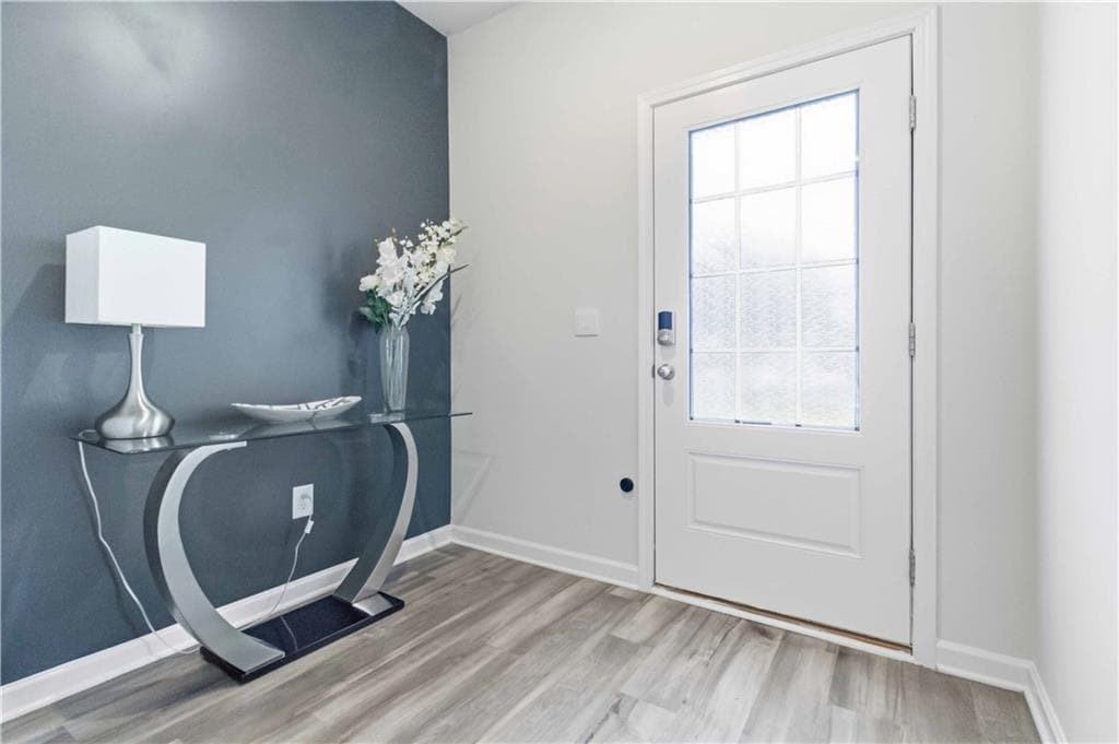 3 bedroom, 3 bathroom, 1,552 sq ft townhouse for sale at 5321 Glade Park Drive, Lilburn, GA 30047 — photo 5