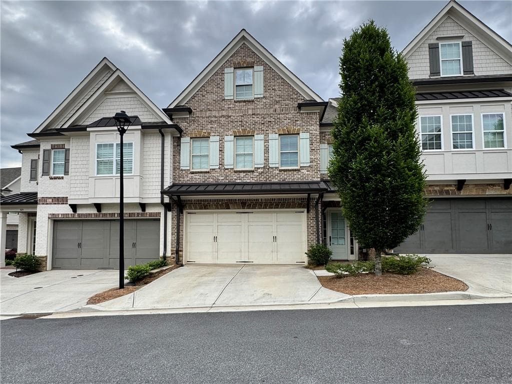 4 bedroom, 4 bathroom, 4,069 sq ft townhouse for sale at 529 Springer Bend, Marietta, GA 30060