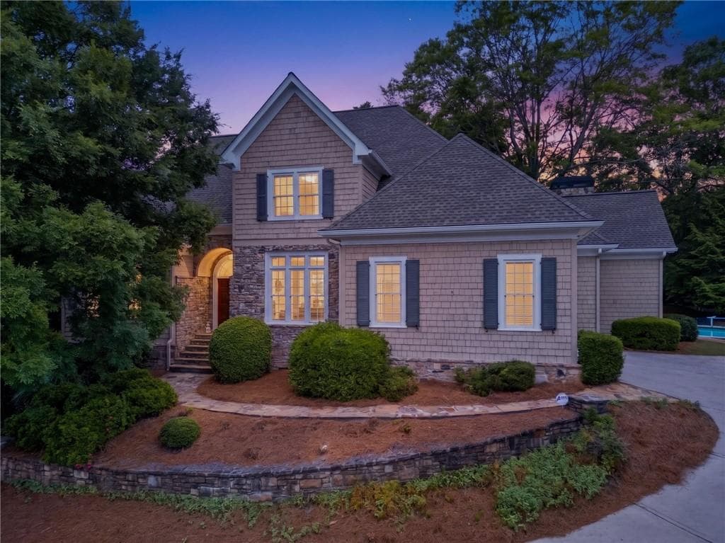 6 bedroom, 6 bathroom, 5,184 sq ft single family residence for sale at 420 Bevy Court, Duluth, GA 30097 — photo 2