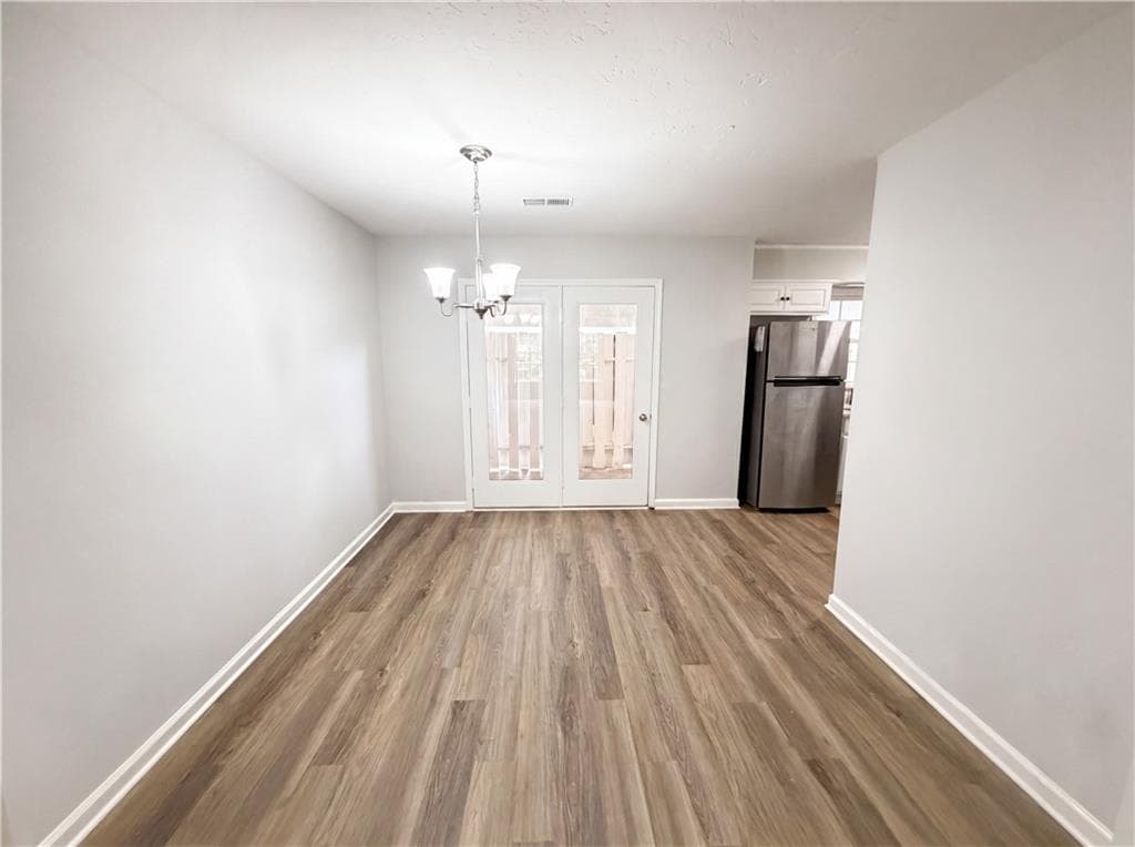 2 bedroom, 3 bathroom, 1,240 sq ft townhouse for sale at 237 Chads Ford Way, Roswell, GA 30076 — photo 7