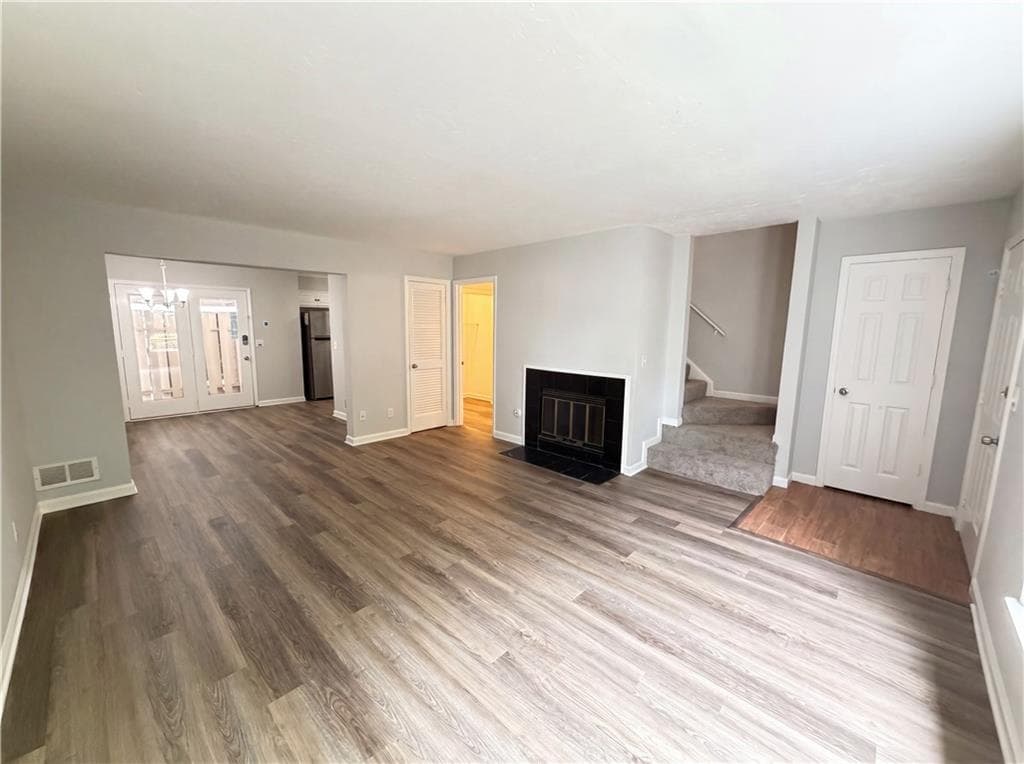 2 bedroom, 3 bathroom, 1,240 sq ft townhouse for sale at 237 Chads Ford Way, Roswell, GA 30076 — photo 8