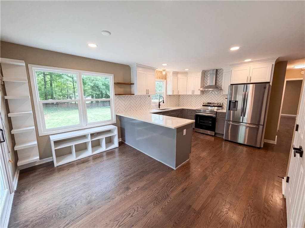4 bedroom, 3 bathroom, 3,696 sq ft single family residence under contract at 1772 Huntingford Drive, Marietta, GA 30068 — photo 2