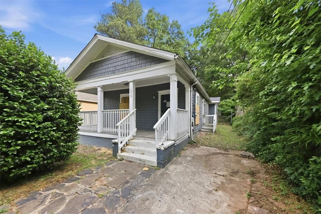3 bedroom, 2 bathroom, 1,356 sq ft single family residence sold at 1853 Center Avenue, Atlanta, GA 30344