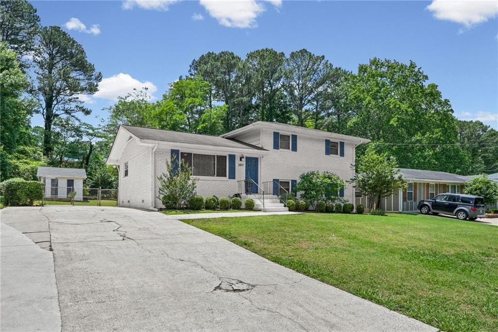 4 bedroom, 3 bathroom, 1,800 sq ft single family residence under contract at 2497 Whites Mill Lane, Decatur, GA 30032 — photo 3