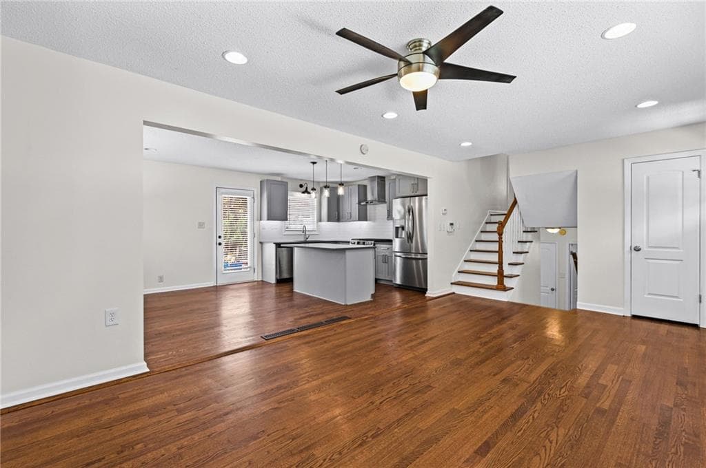 4 bedroom, 3 bathroom, 1,800 sq ft single family residence under contract at 2497 Whites Mill Lane, Decatur, GA 30032 — photo 4