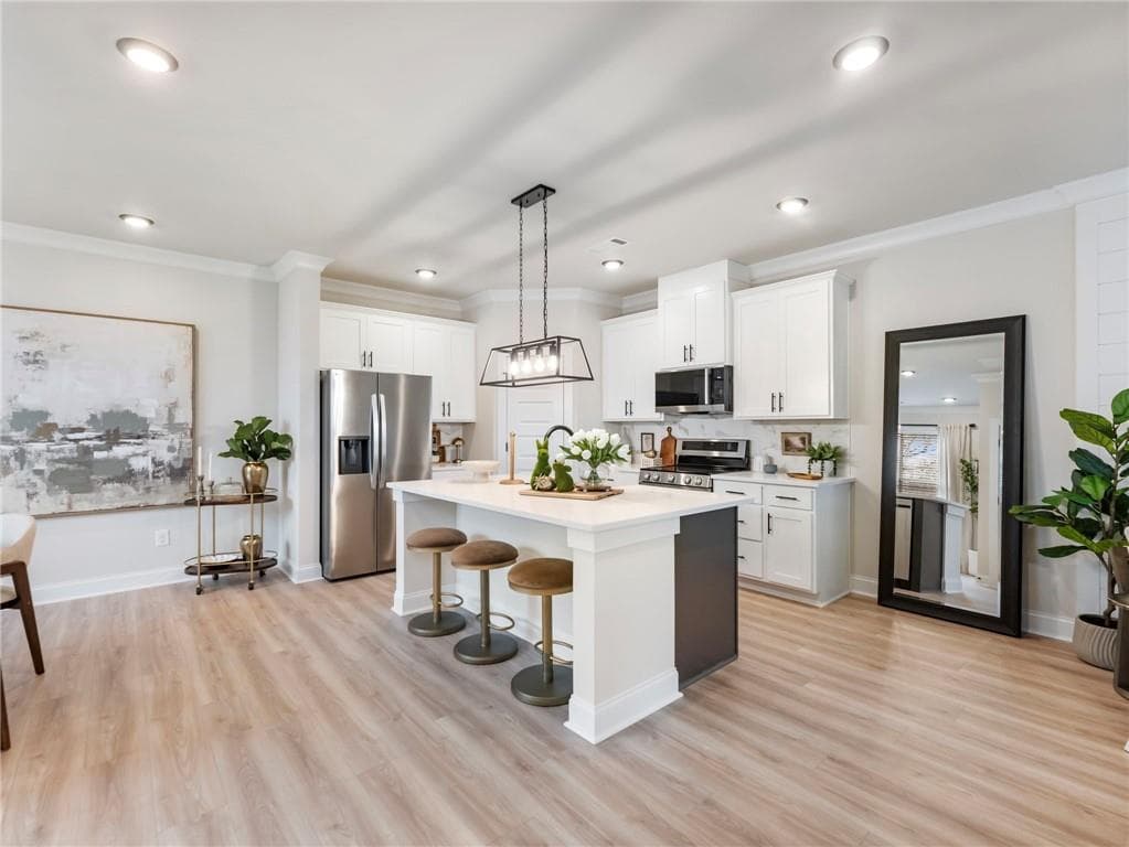 4 bedroom, 3 bathroom, 1,829 sq ft townhouse under contract at 218 Grand Highlands Court, Winder, GA 30680 — photo 3