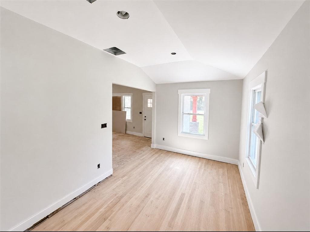 4 bedroom, 4 bathroom, 1,893 sq ft single family residence for sale at 2453 Ivydale Drive, Atlanta, GA 30311 — photo 5