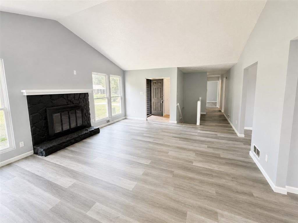 4 bedroom, 2 bathroom, 1,654 sq ft single family residence for sale at 1088 Nimblewood Way, Stone Mountain, GA 30088 — photo 4
