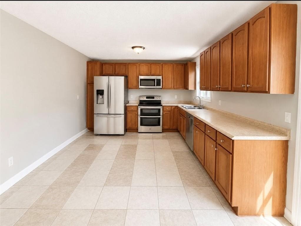 4 bedroom, 2 bathroom, 2,352 sq ft single family residence for sale at 6692 Cambridge Drive, Rex, GA 30273 — photo 2