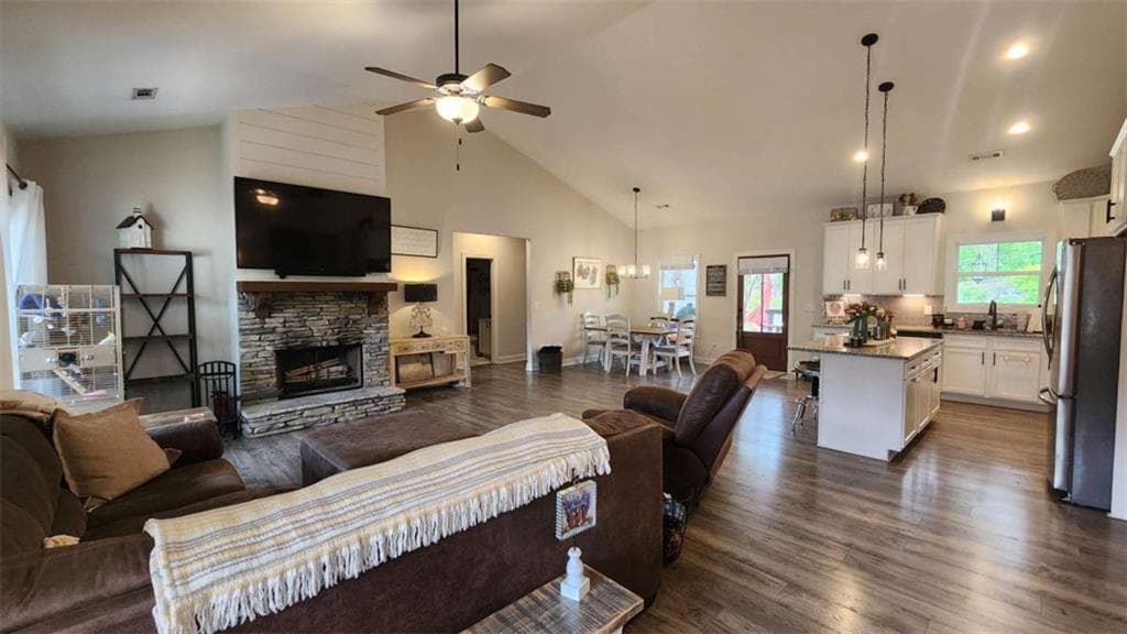 3 bedroom, 2 bathroom, 1,886 sq ft single family residence for sale at 114 Presley Farm Parkway, Rockmart, GA 30153 — photo 5