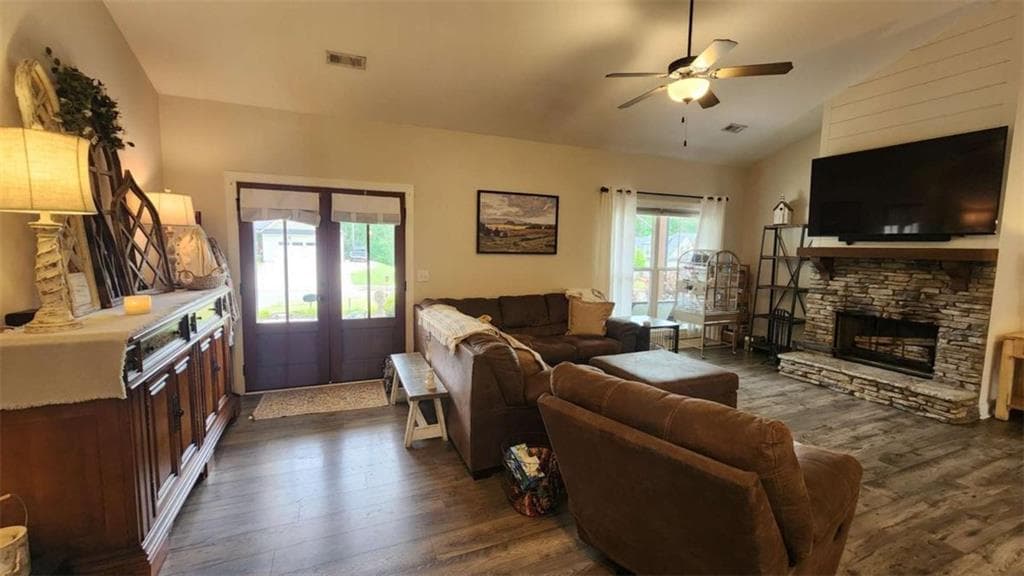3 bedroom, 2 bathroom, 1,886 sq ft single family residence for sale at 114 Presley Farm Parkway, Rockmart, GA 30153 — photo 6