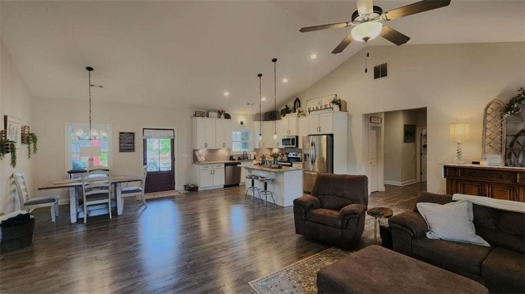 3 bedroom, 2 bathroom, 1,886 sq ft single family residence for sale at 114 Presley Farm Parkway, Rockmart, GA 30153 — photo 7