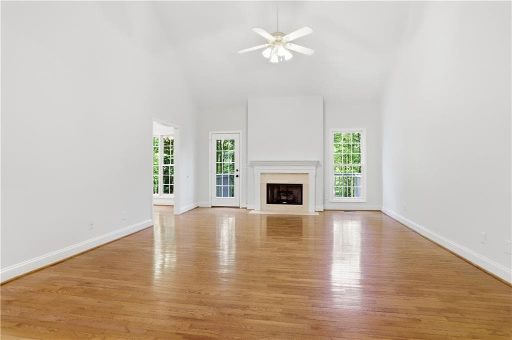 3 bedroom, 2 bathroom, 1,850 sq ft single family residence under contract at 940 Cider Ridge Court, Clarkesville, GA 30523 — photo 3
