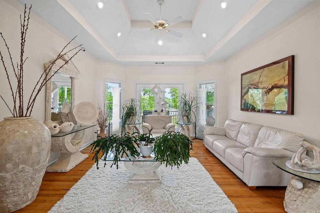 4 bedroom, 5 bathroom, 5,173 sq ft single family residence for sale at 145 Lees Overlook, Fayetteville, GA 30214 — photo 8