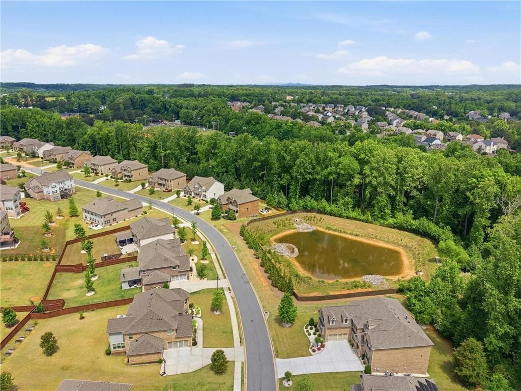 6 bedroom, 6 bathroom, 4,526 sq ft single family residence for sale at 6010 Ashborough Park, Cumming, GA 30040 — photo 3