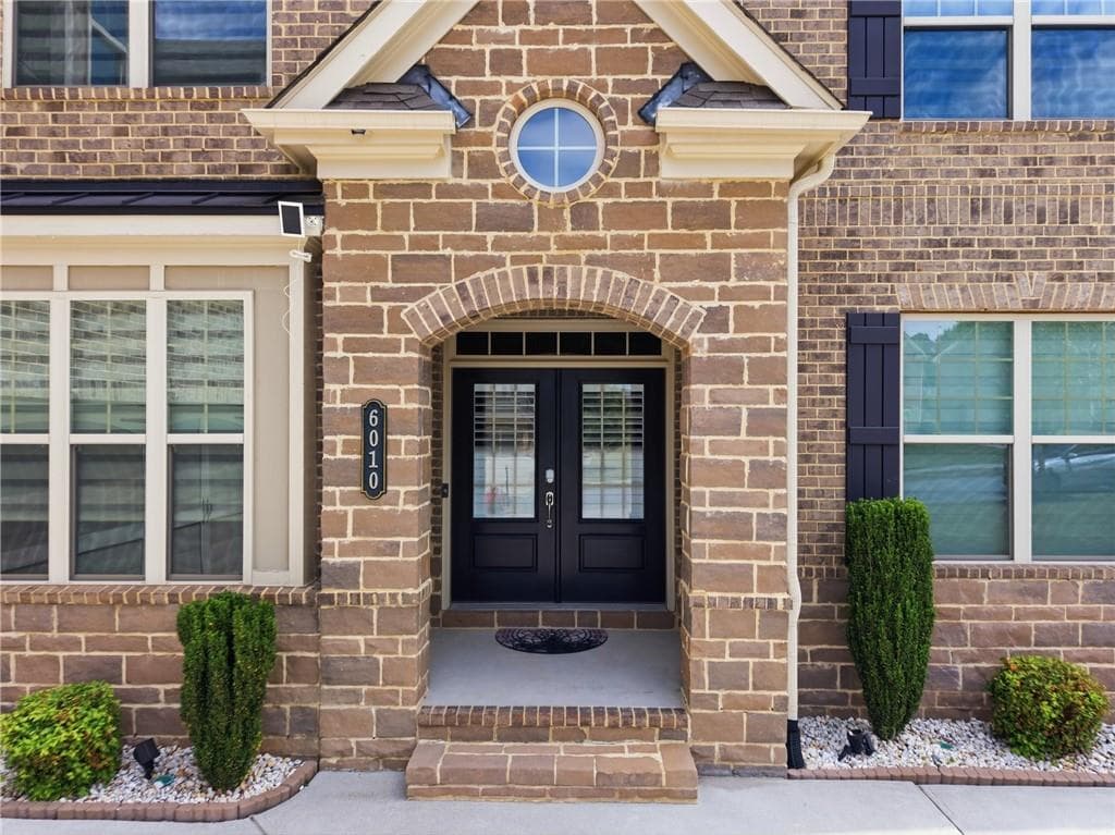 6 bedroom, 6 bathroom, 4,526 sq ft single family residence for sale at 6010 Ashborough Park, Cumming, GA 30040 — photo 9