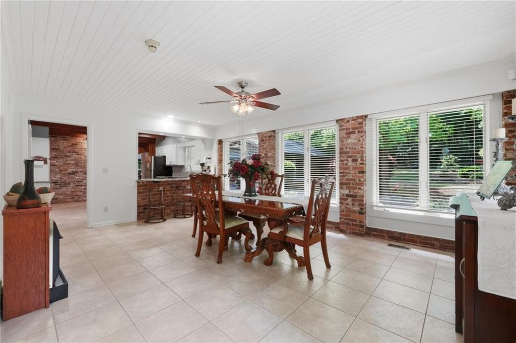 4 bedroom, 5 bathroom, 4,604 sq ft single family residence for sale at 1387 Springdale Road, Gainesville, GA 30501 — photo 8