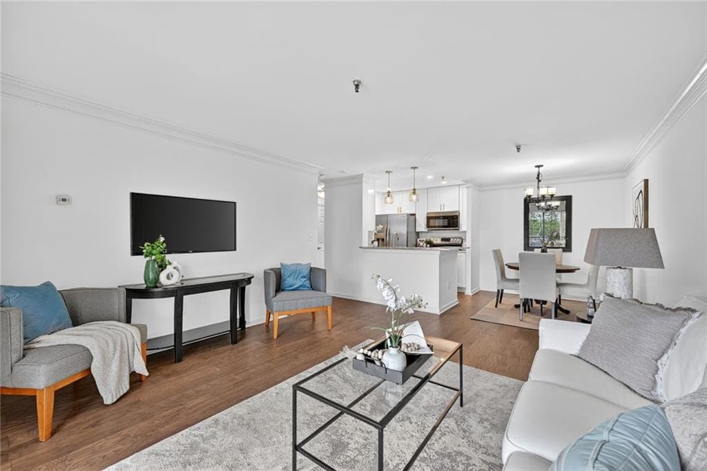 1 bedroom, 1 bathroom, 760 sq ft condominium for sale at 300 Johnson Ferry Road B201, Atlanta, GA 30328 — photo 1 of 20