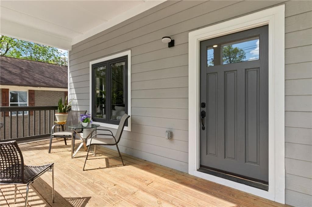 5 bedroom, 4 bathroom, 2,529 sq ft single family residence for sale at 1521 Sylvan Road, Atlanta, GA 30310 — photo 3