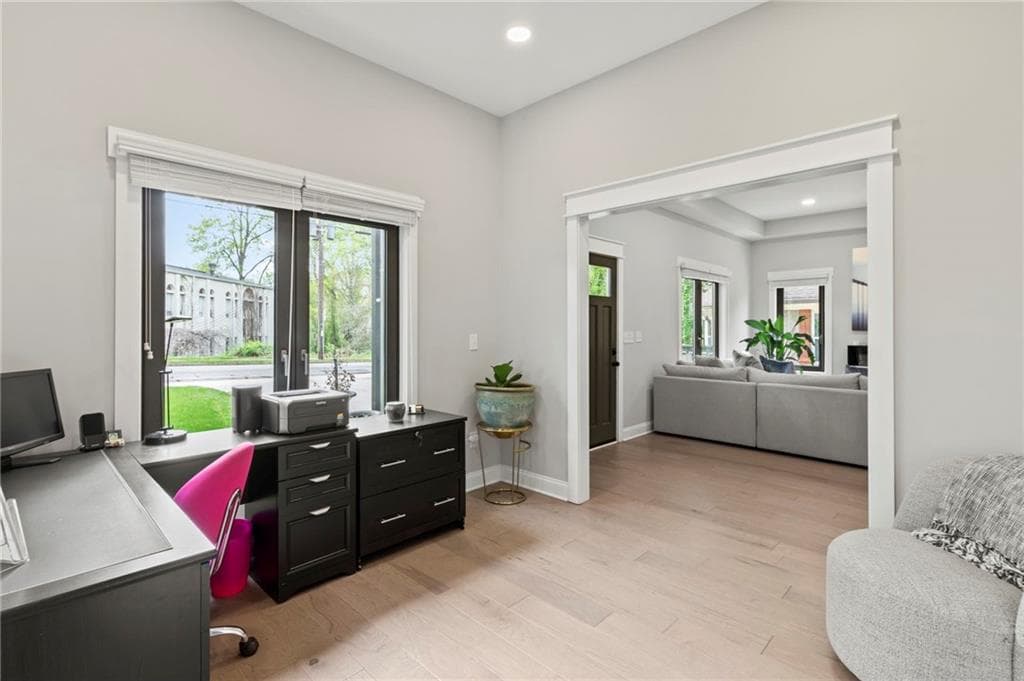 5 bedroom, 4 bathroom, 2,529 sq ft single family residence for sale at 1521 Sylvan Road, Atlanta, GA 30310 — photo 10