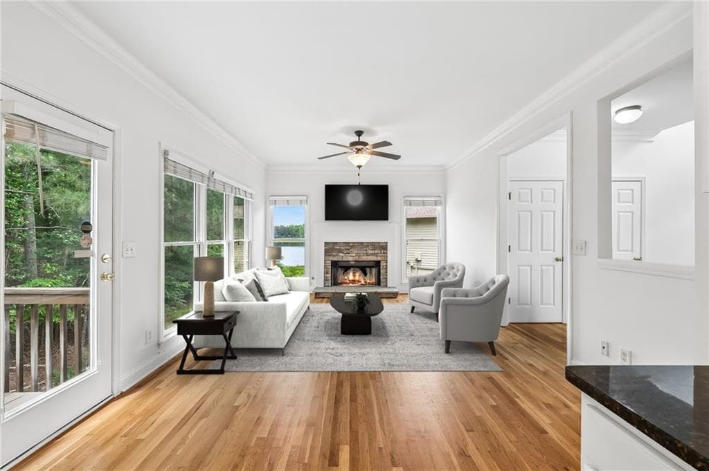 5 bedroom, 4 bathroom, 3,083 sq ft single family residence for sale at 6367 Spring Lake Drive, Flowery Branch, GA 30542 — photo 7