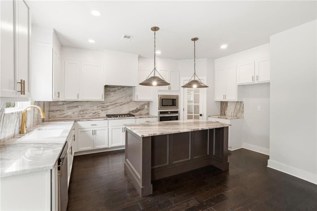 5 bedroom, 4 bathroom, 2,979 sq ft single family residence for sale at 2815 Pilgrim Mill Road, Cumming, GA 30041 — photo 10