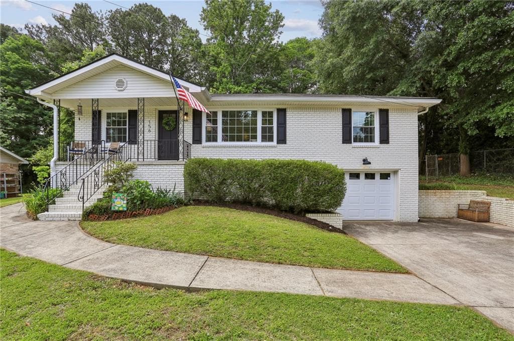 3 bedroom, 2 bathroom, 1,725 sq ft single family residence sold at 156 Diane Drive, Smyrna, GA 30082