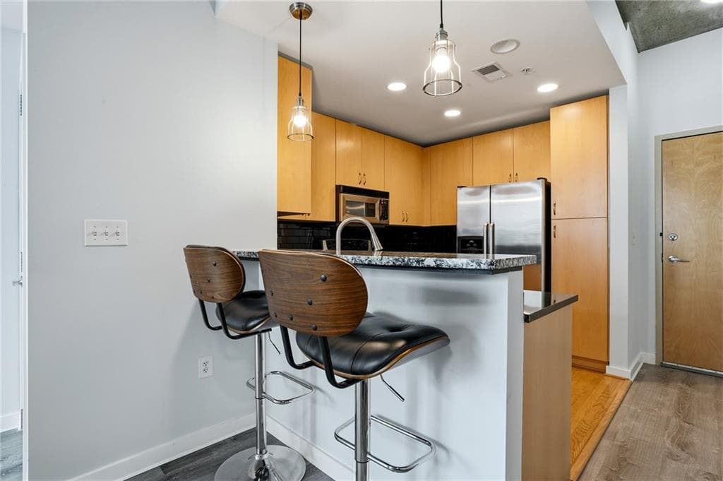 1 bedroom, 1 bathroom, 761 sq ft condominium for sale at 860 Peachtree Street 1909, Atlanta, GA 30308 — photo 7