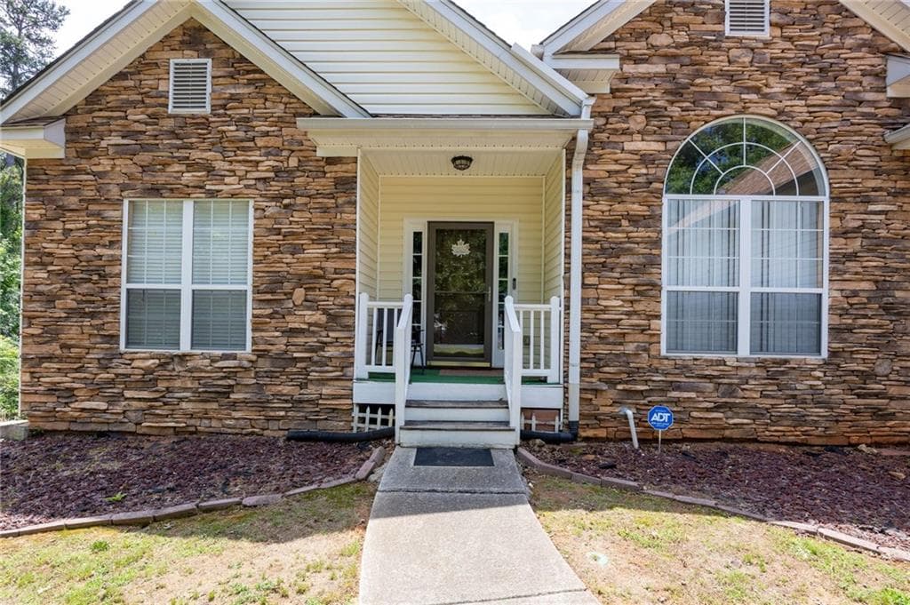 3 bedroom, 3 bathroom, 3,653 sq ft single family residence under contract at 310 Hillcrest Drive, Hiram, GA 30141 — photo 4