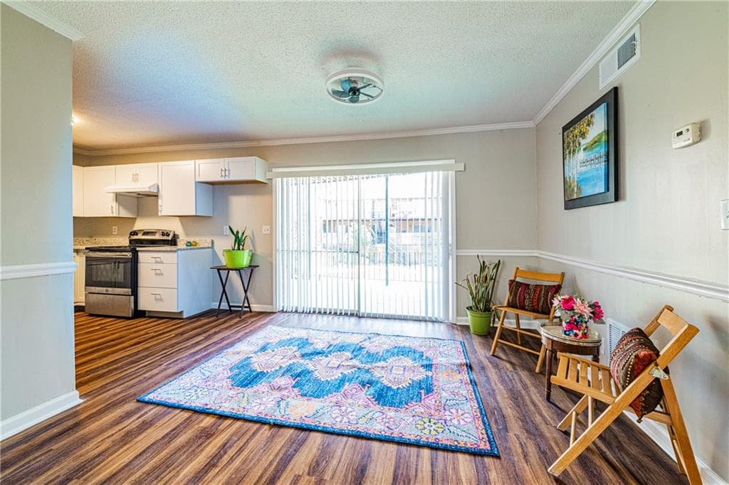 2 bedroom, 2 bathroom, 1,117 sq ft condominium for sale at 3626 Buford Highway C2, Brookhaven, GA 30329 — photo 7