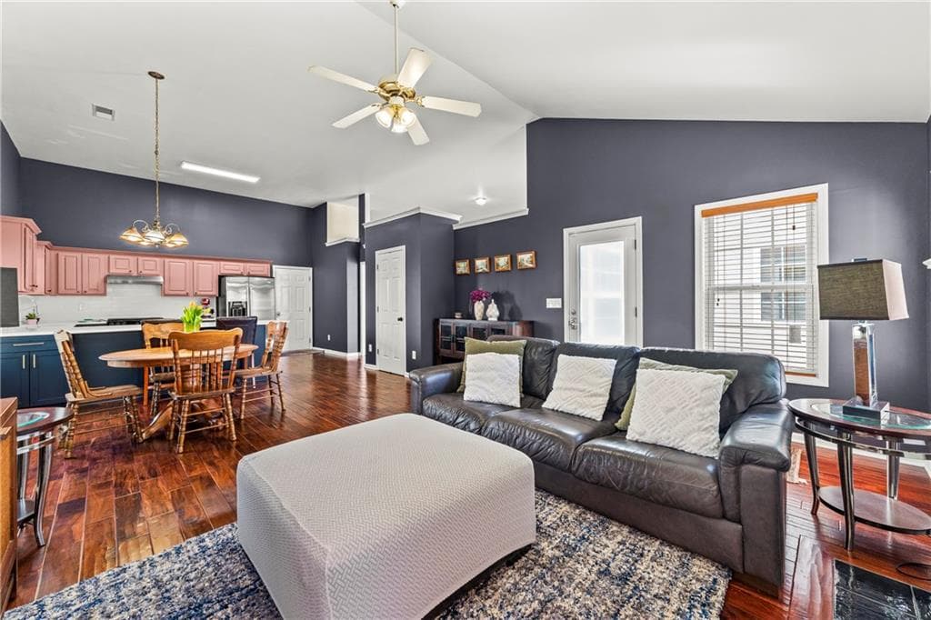 3 bedroom, 2 bathroom, 2,082 sq ft single family residence under contract at 935 Waldwick Drive, Lawrenceville, GA 30045 — photo 8