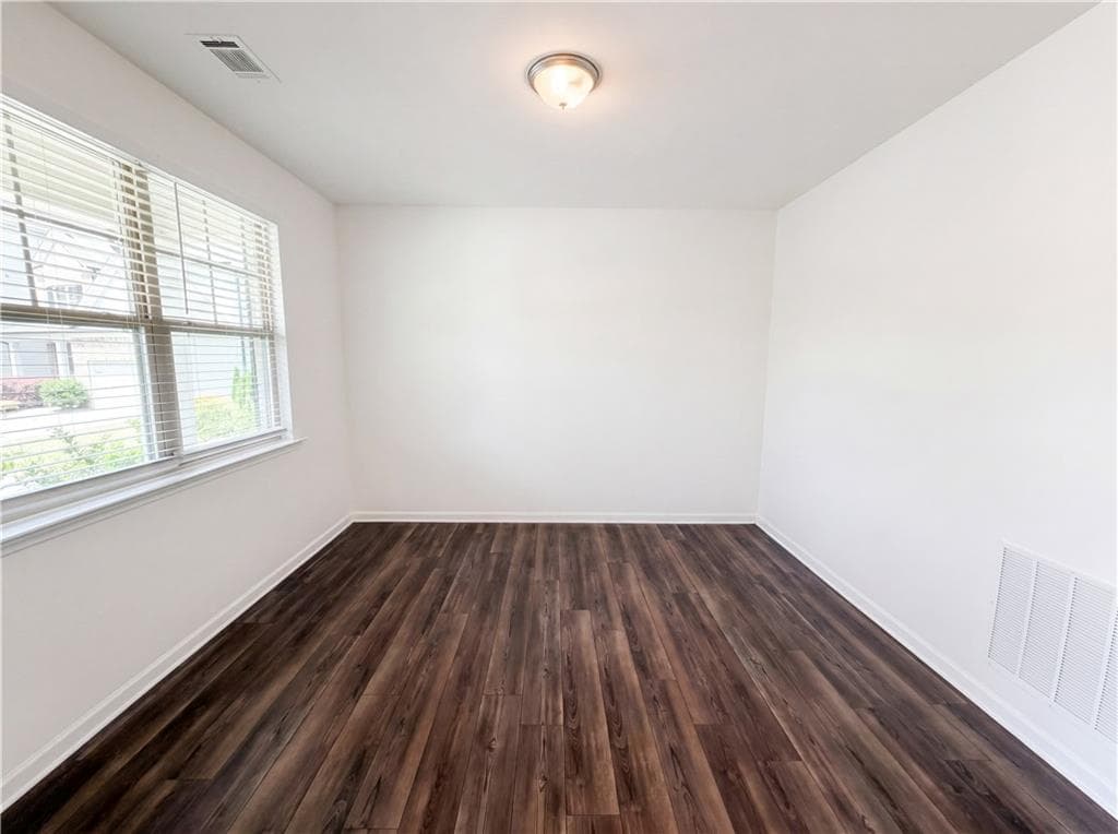 5 bedroom, 3 bathroom, 3,650 sq ft single family residence under contract at 4205 Goosecross Court, Lilburn, GA 30047 — photo 9